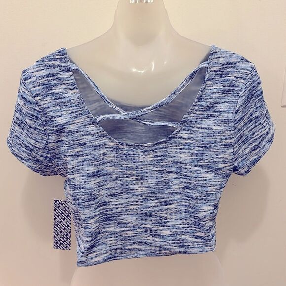 Almost Famous Blue White Poly Spandex Blend Croptop Shirt Juniors XL NWT - Picture 2 of 4